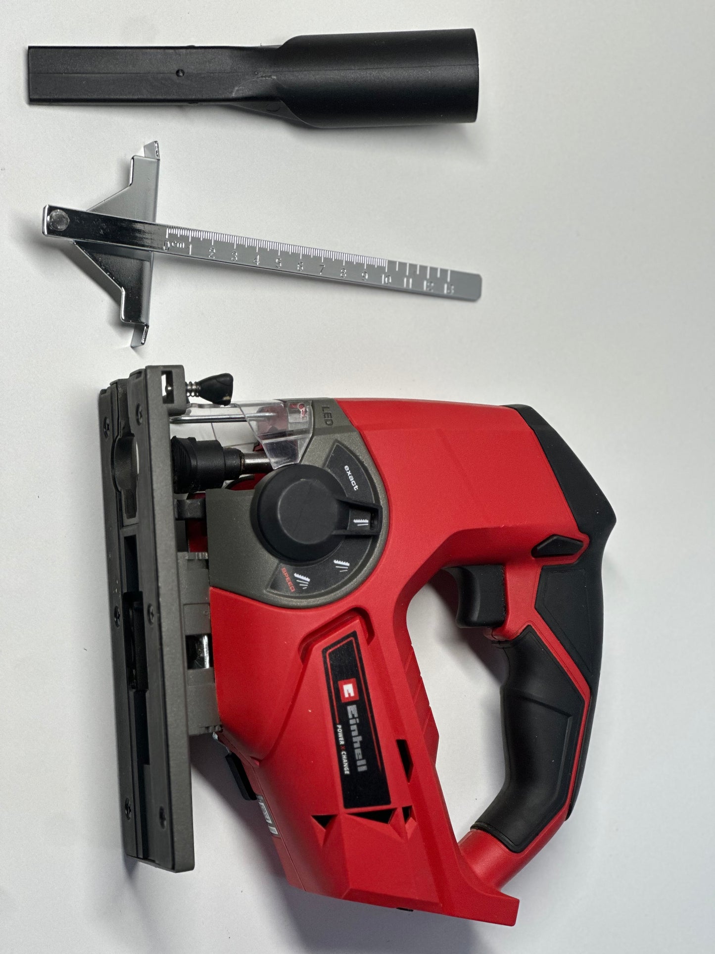 Einhell Akku-Stichsäge TE-JS 18/80 Li-Solo Power X-Change (18 V, max. 80 mm Schnitttiefe, 4-Stufen Pendelhub, Absaugadapter, Parallelanschlag, LED-Licht, ohne Akku)