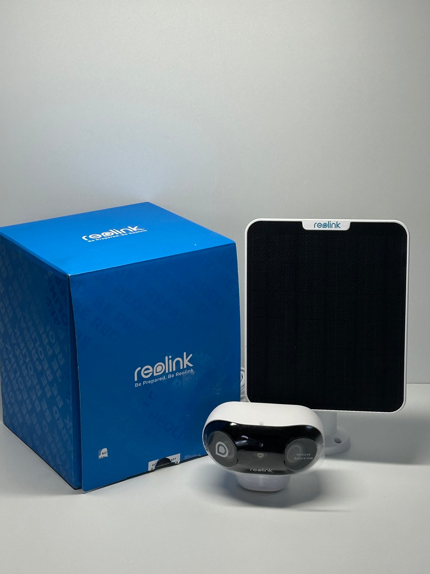 Reolink Argus 4 Pro, 4K Solar Überwachungskamera Aussen Akku, ColorX-Nachtsicht, 180°-Weitwinkel, 8MP Kabellose WLAN IP kamera, Dual-band Wi-Fi 6, PIR- & KI-Erkennung, IP66-Wasserdicht, mit Solarpanel