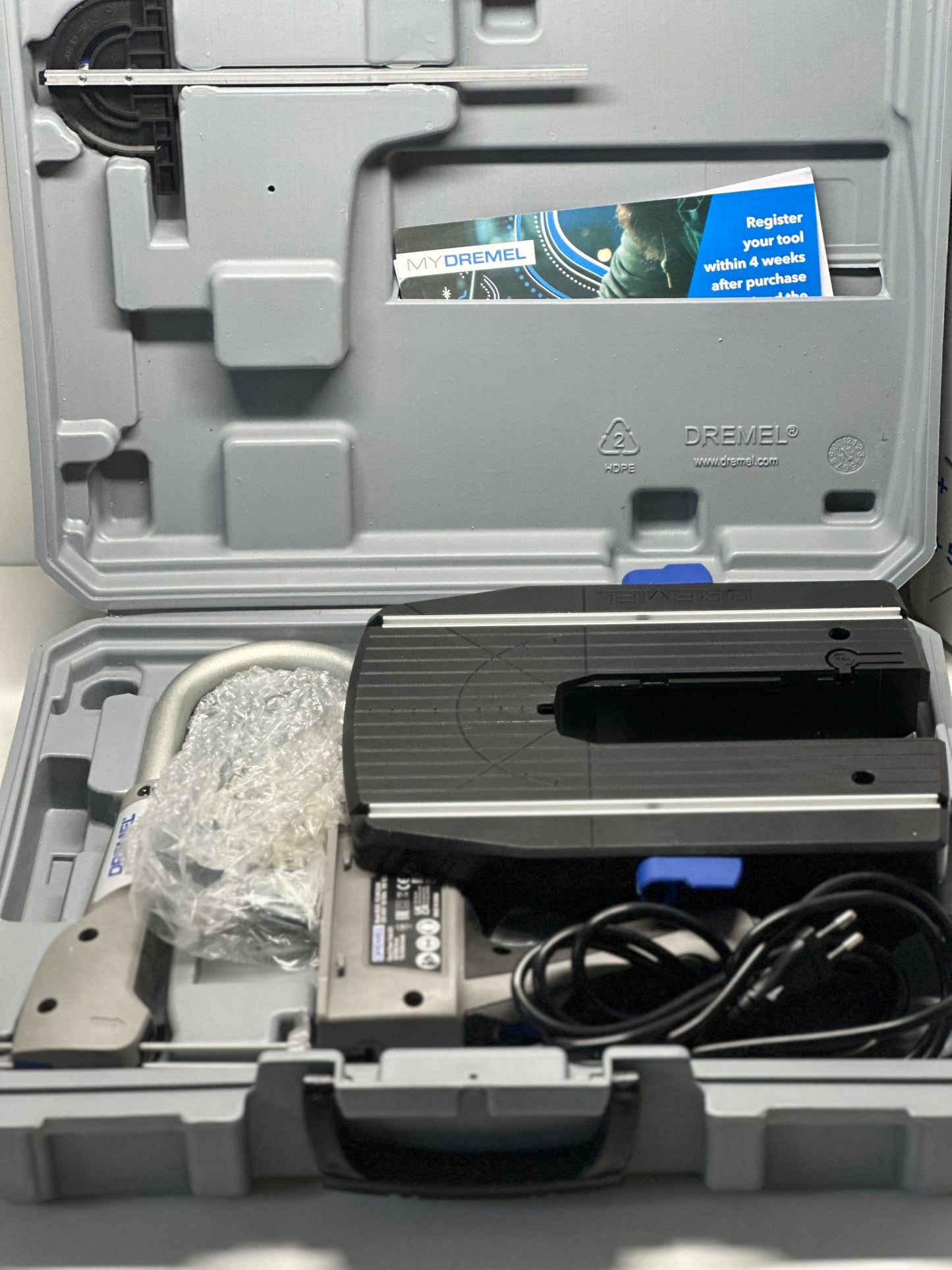 Dremel MS20 Moto-Saw Dekupiersäge, kompakte 2-in-1-Tischkreissäge (70 W)