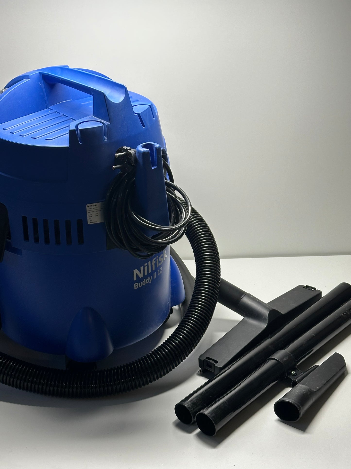 Nilfisk Buddy II 12 EU Nass-/Trockensauger, 12 Liter, 1200 W